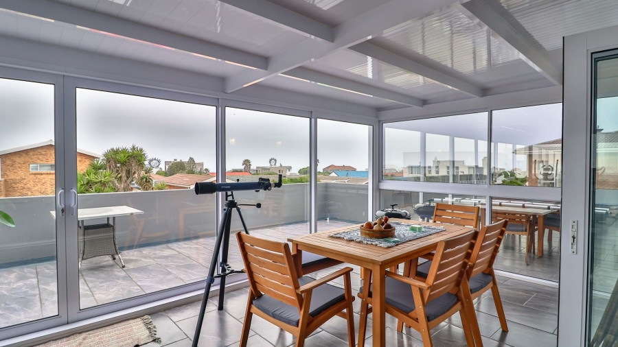 4 Bedroom Property for Sale in Yzerfontein Western Cape